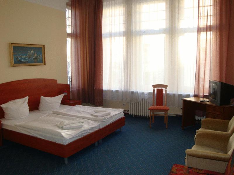 برلين Hotel-Pension Insel Rugen المظهر الخارجي الصورة